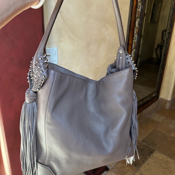 Gorgeous Christian Louboutin Eloise Tassel Hobo Shoulder Bag - Picture 8 of 16